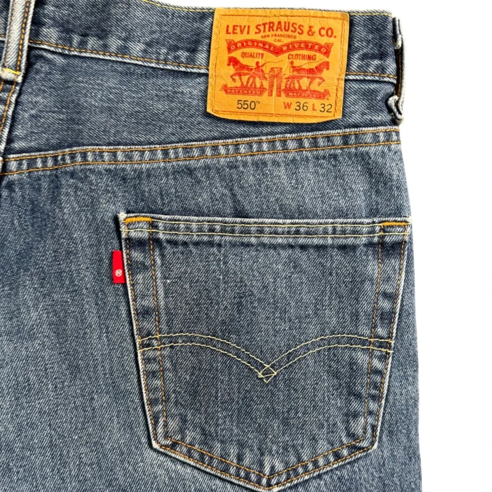 Levi's 550 Mens Blue Relaxed Fit Straight Leg Jeans Y2K Distressed Denim‎ 36x32